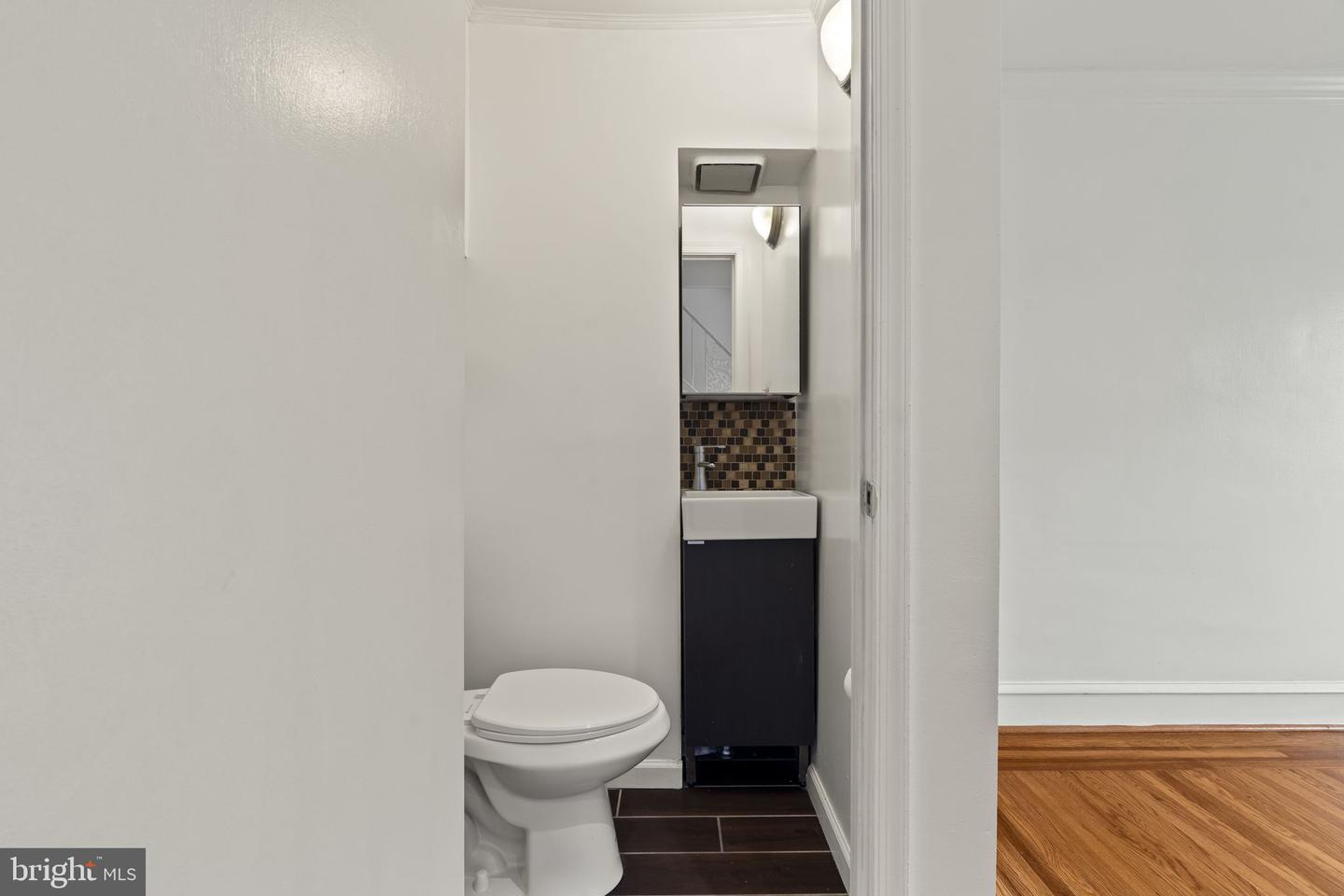 923 Anchor St Property Photo 6