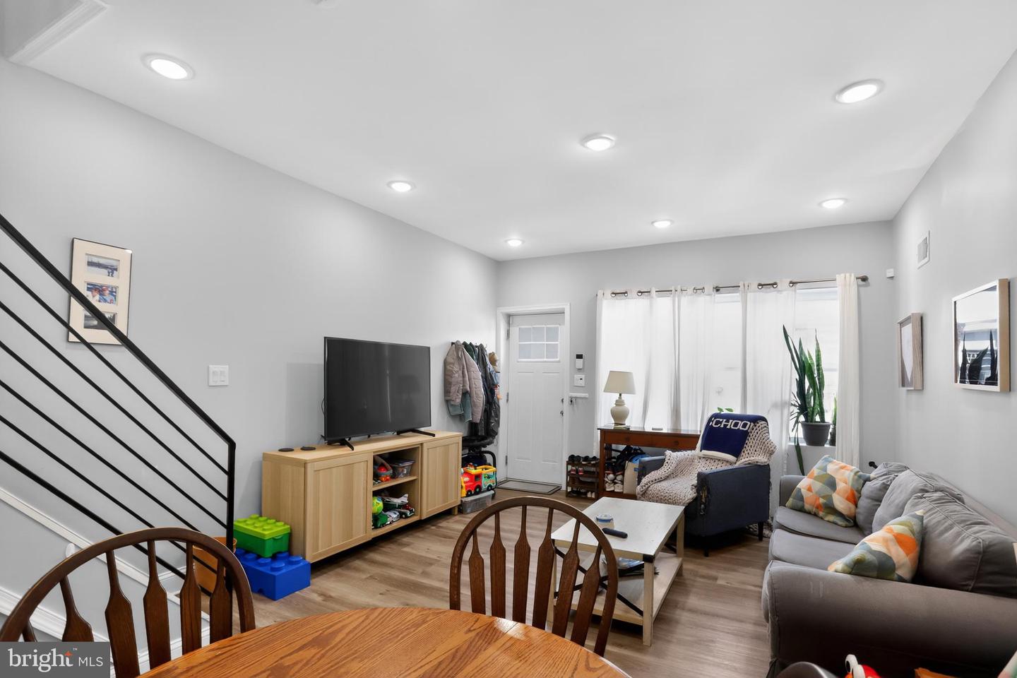 2009 S Opal St Property Photo 6