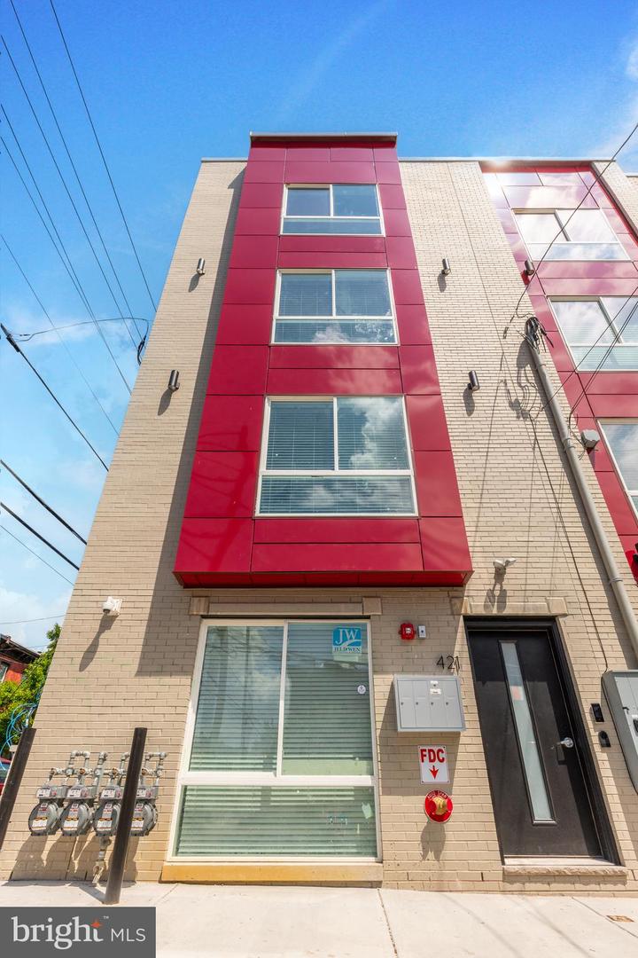 421 W Cumberland St #1 Property Photo 14