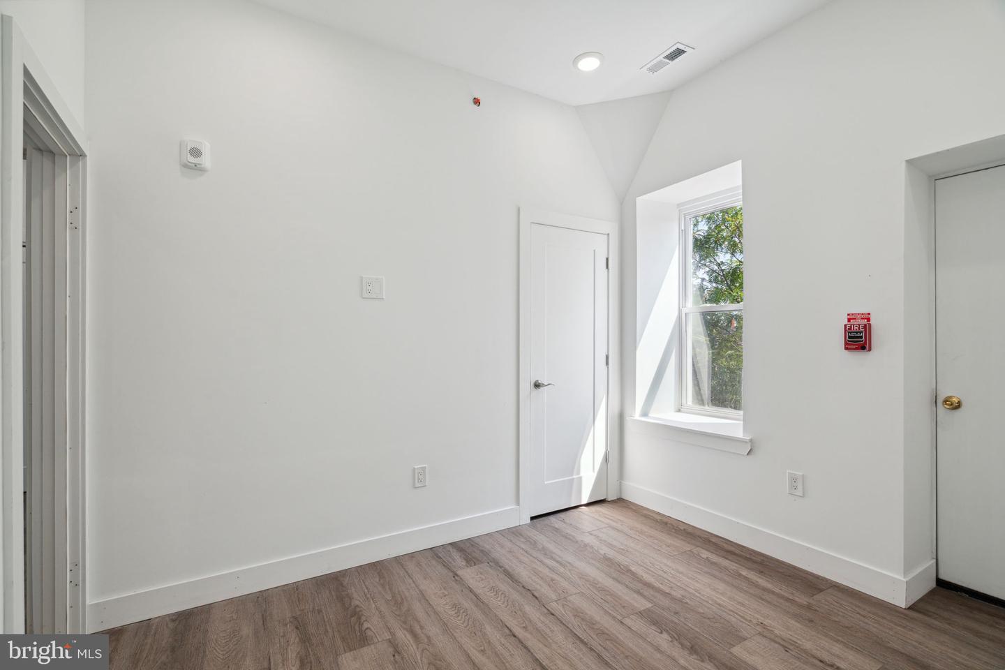 5164 Ridge Ave #3 Property Photo 13