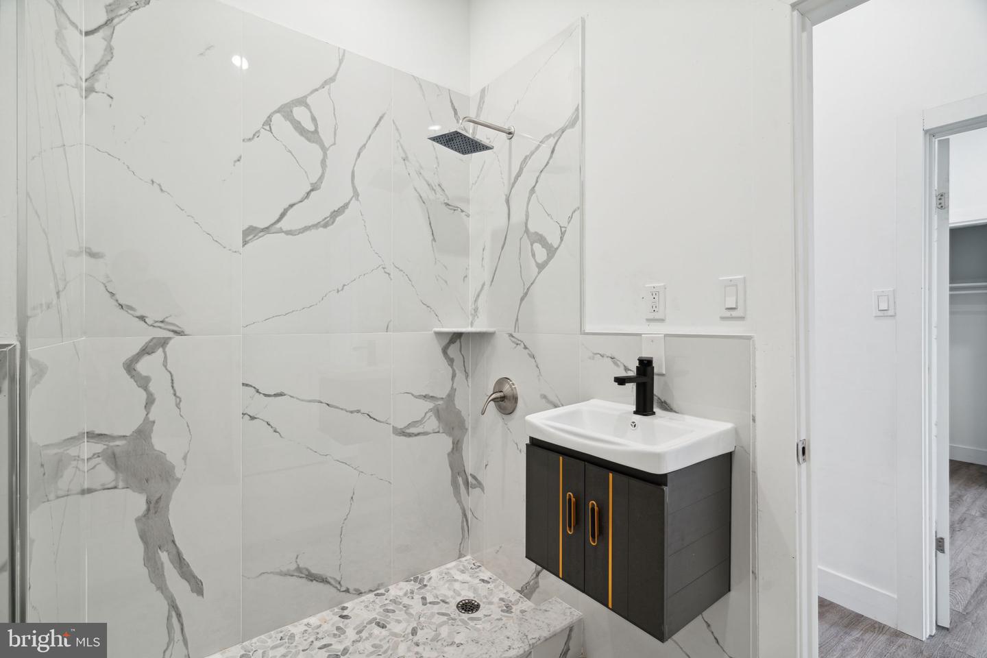5164 Ridge Ave #3 Property Photo 16