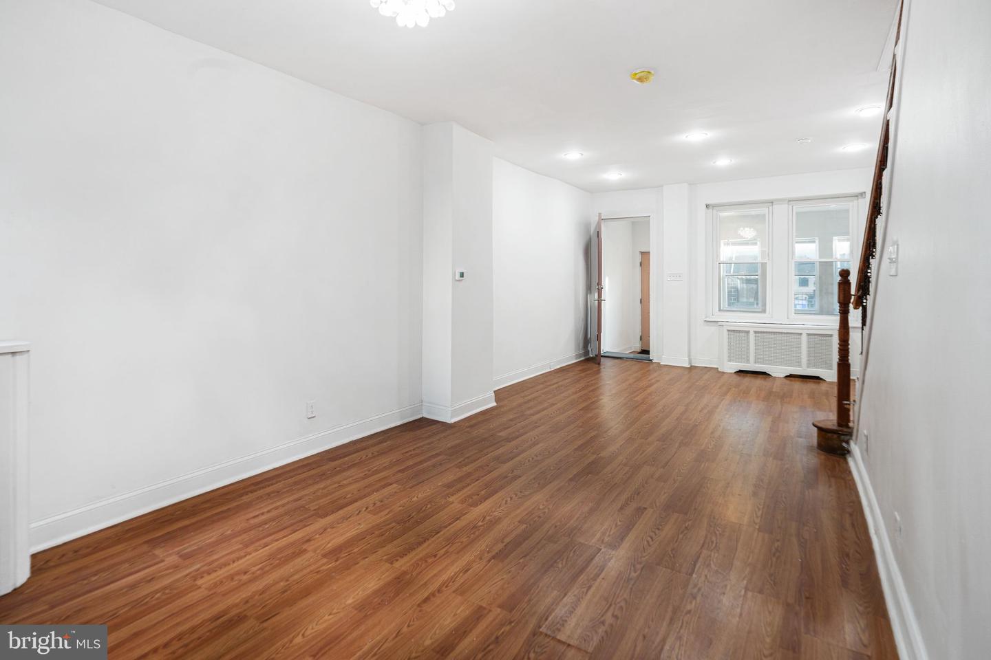 5717 Pemberton St Property Photo 3