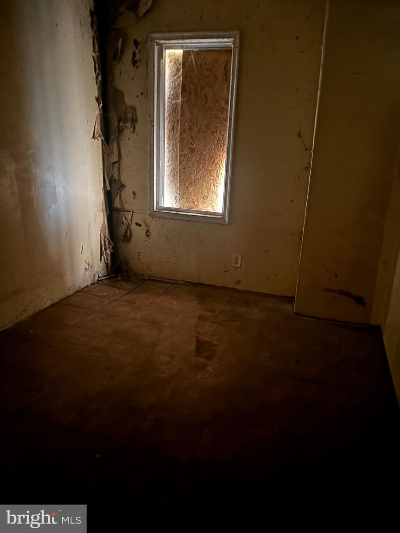 3442 N Sydenham St Property Photo 7