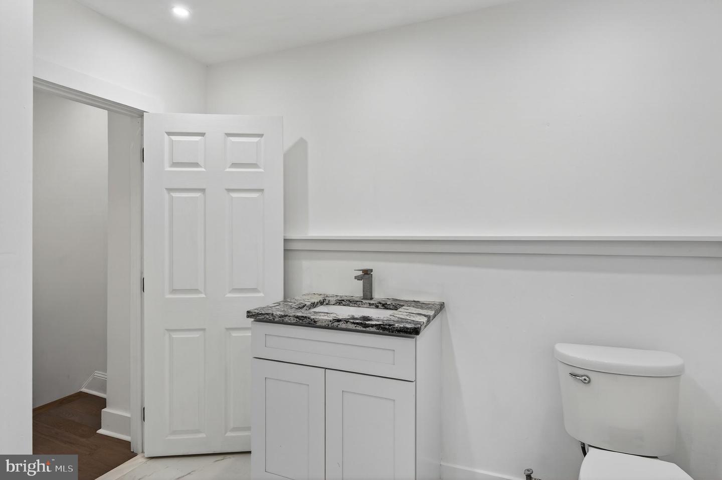 2029 Sigel St Property Photo 16