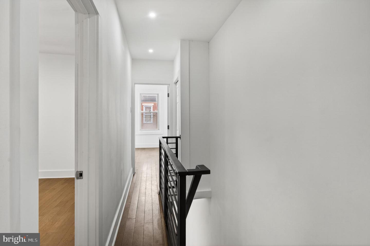 2029 Sigel St Property Photo 20