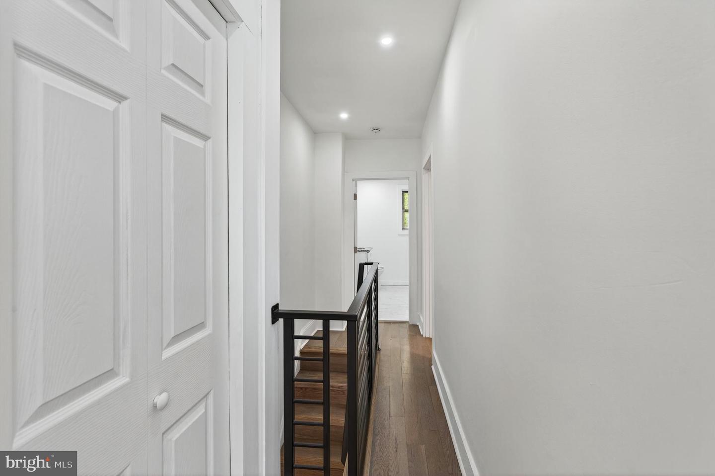 2029 Sigel St Property Photo 24