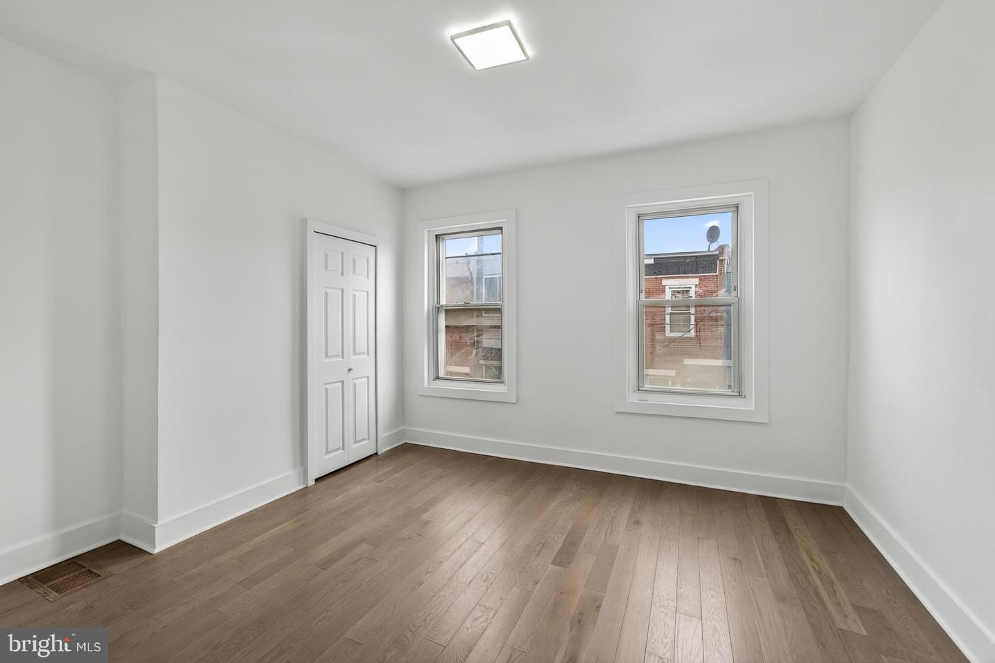 2029 Sigel St Property Photo 25
