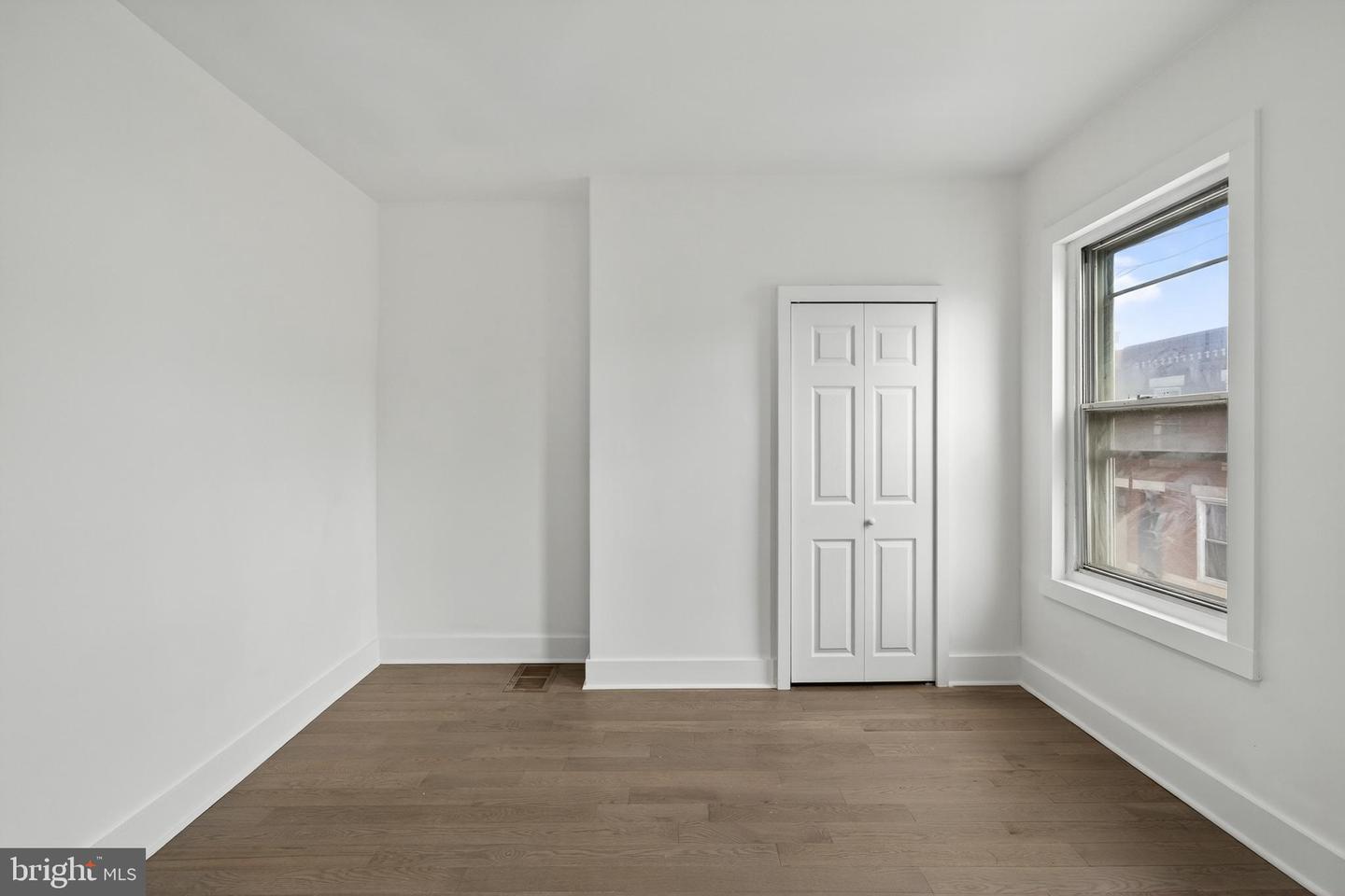 2029 Sigel St Property Photo 26