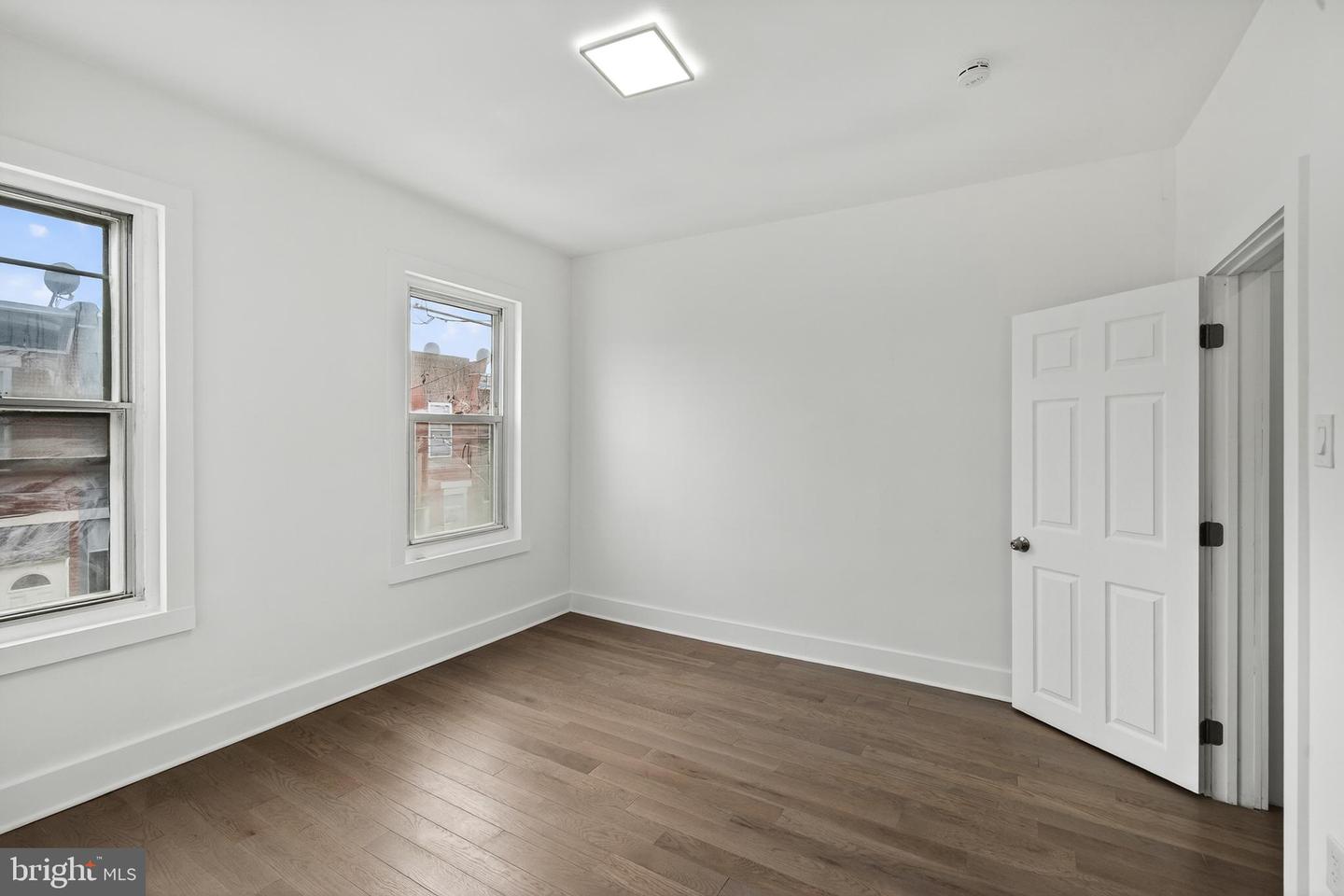 2029 Sigel St Property Photo 27