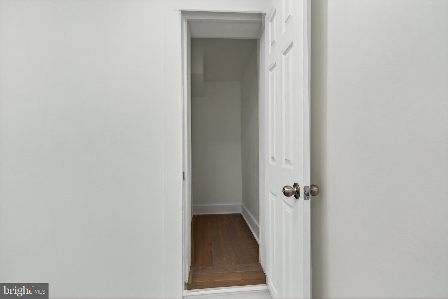 2029 Sigel St Property Photo 28