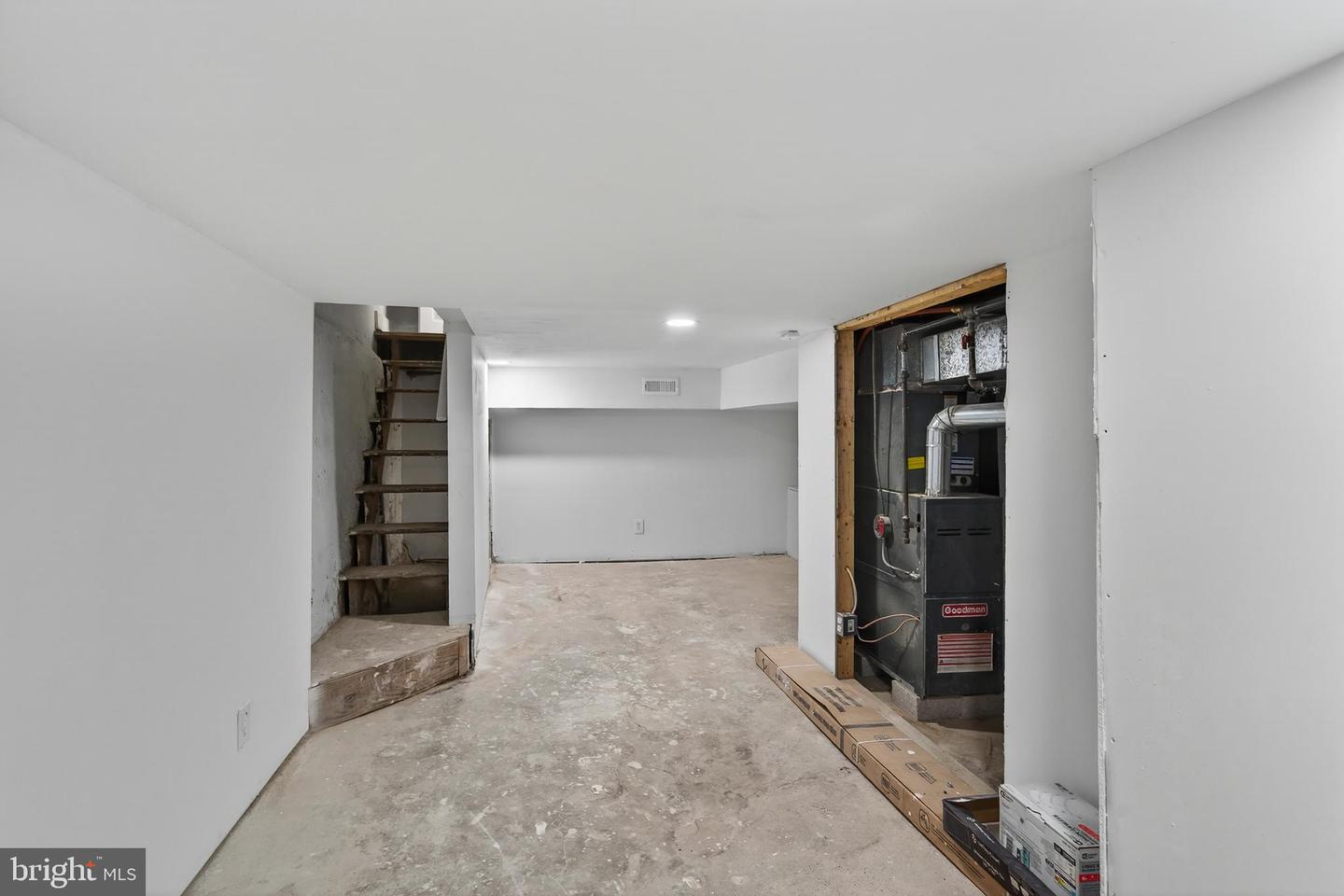 2029 Sigel St Property Photo 30