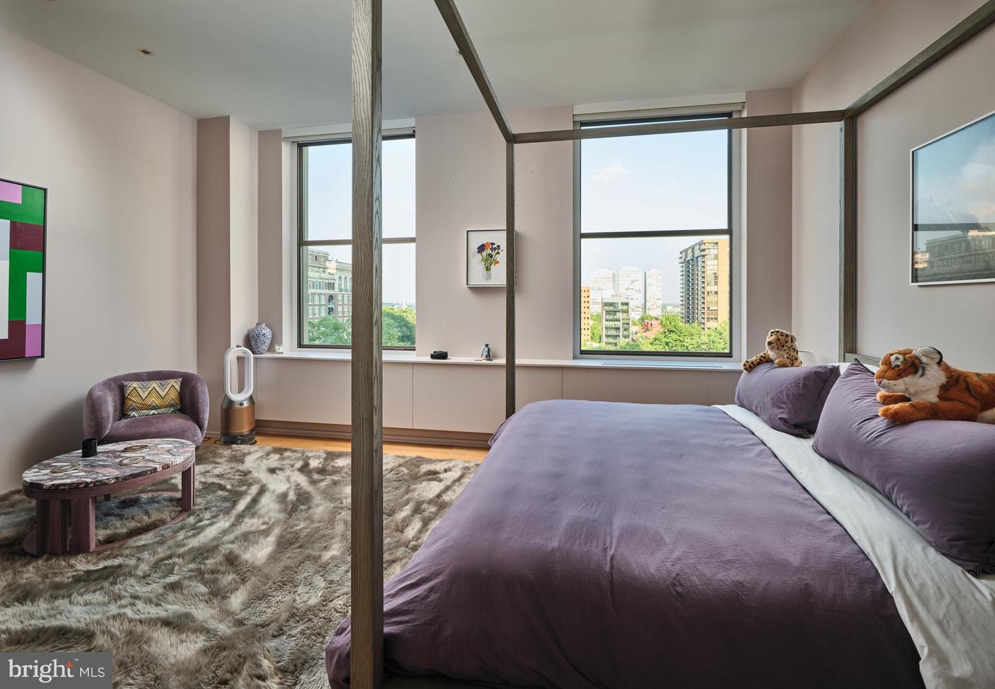210 W Washington Sq #8se Property Photo 24