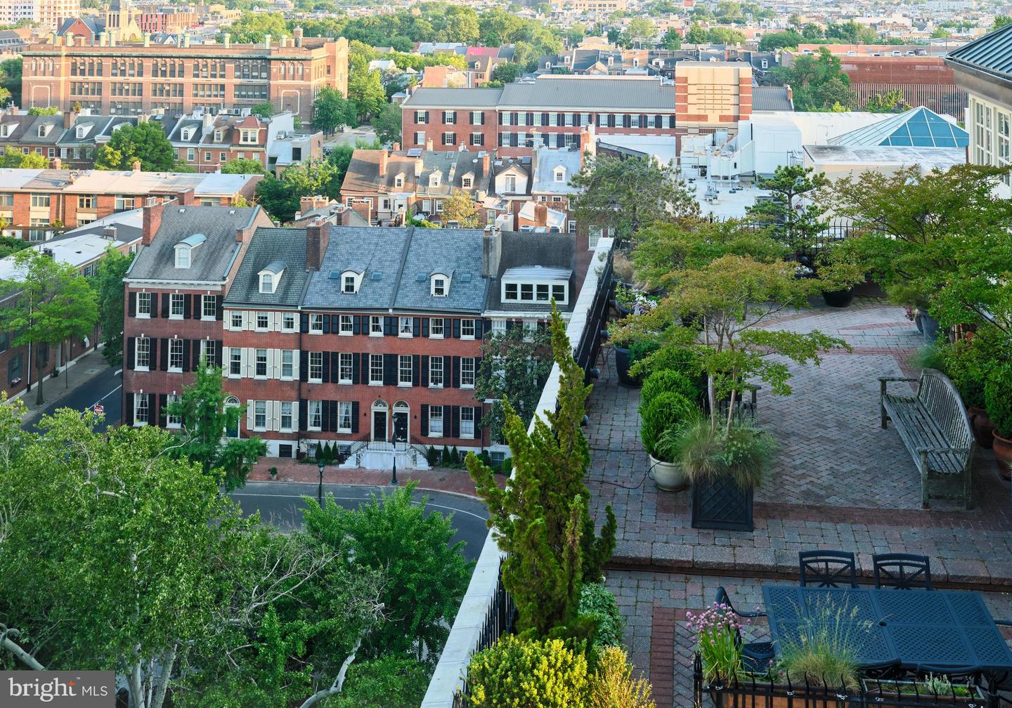210 W Washington Sq #8se Property Photo 33