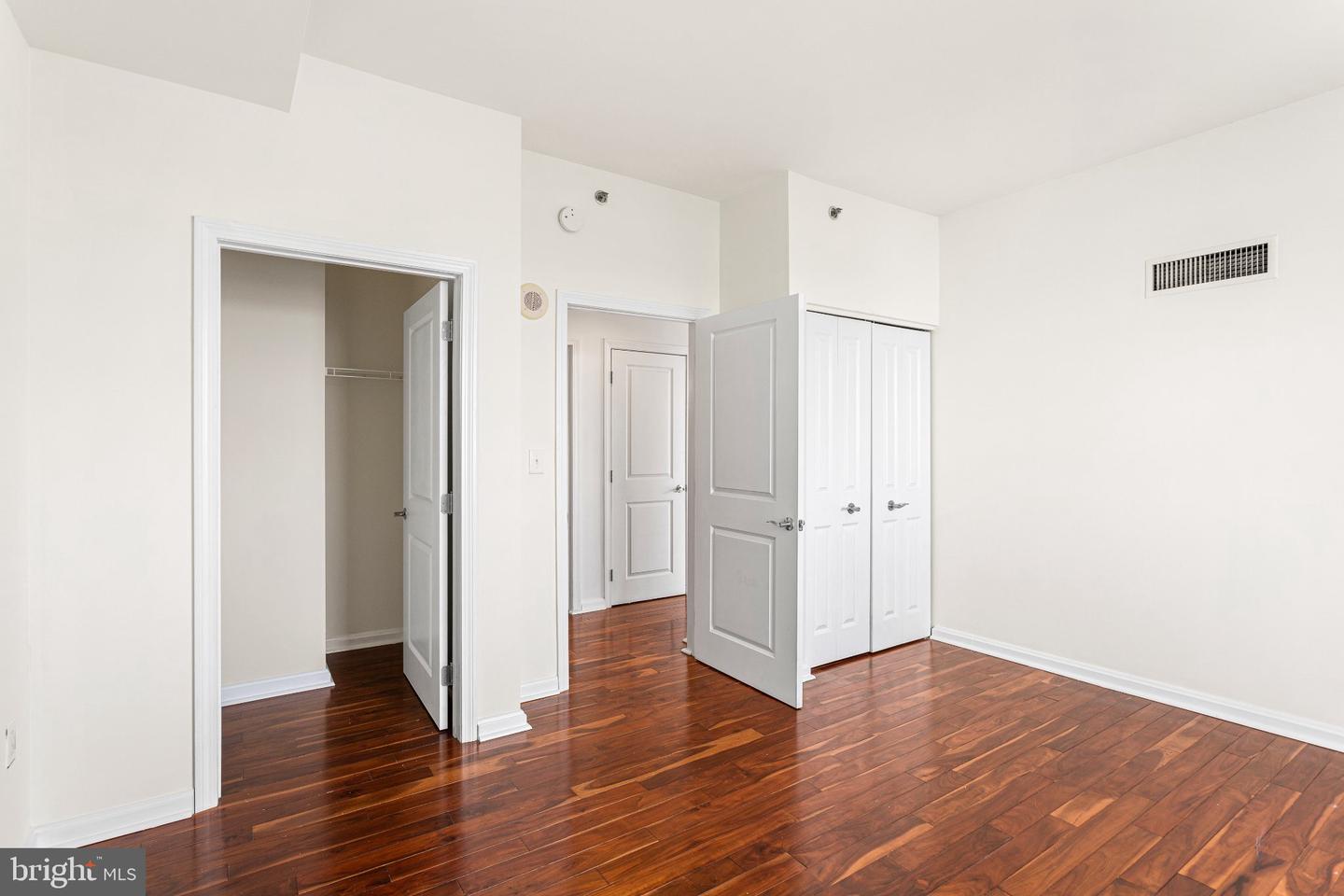 901-00 N Penn St #r1107 Property Photo 6