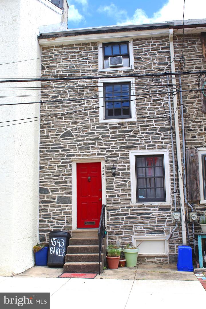 4543 BAKER ST Property Photo 1