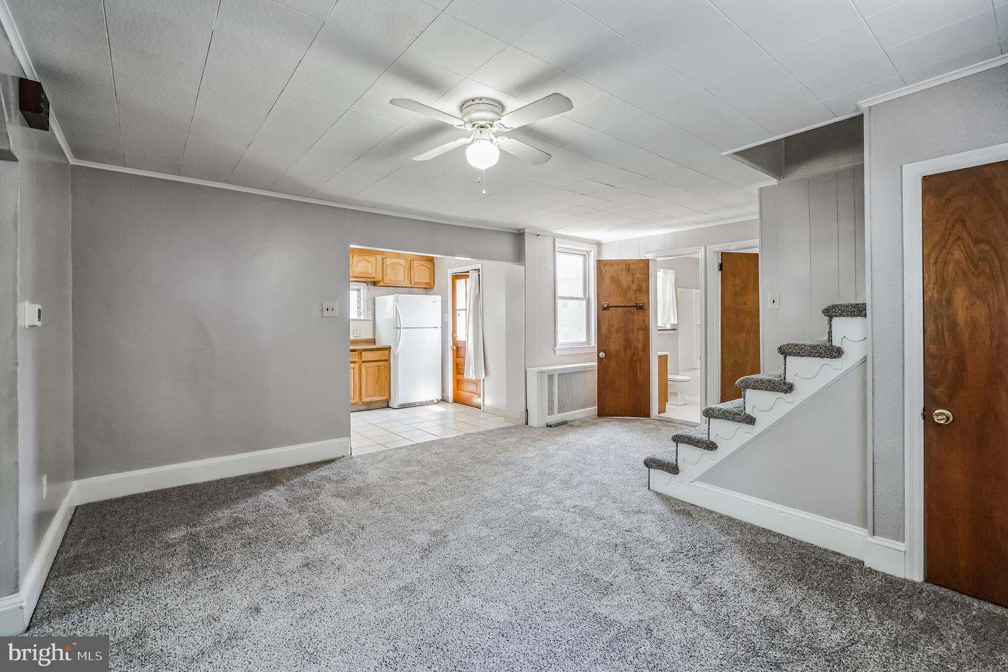 239 Lemonte St Property Photo 10