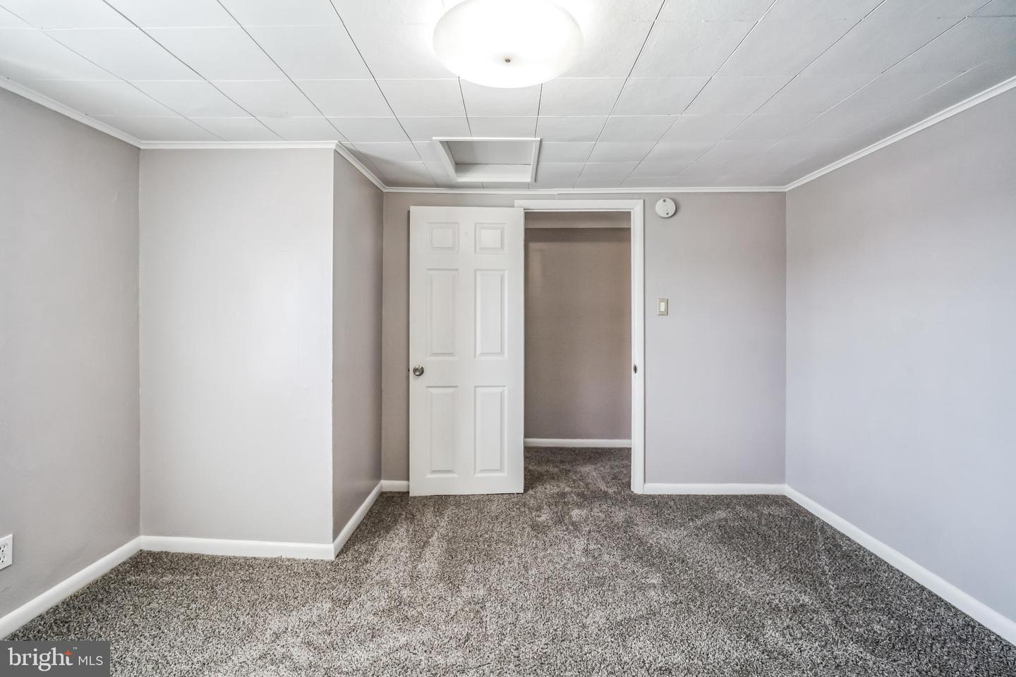 239 Lemonte St Property Photo 18