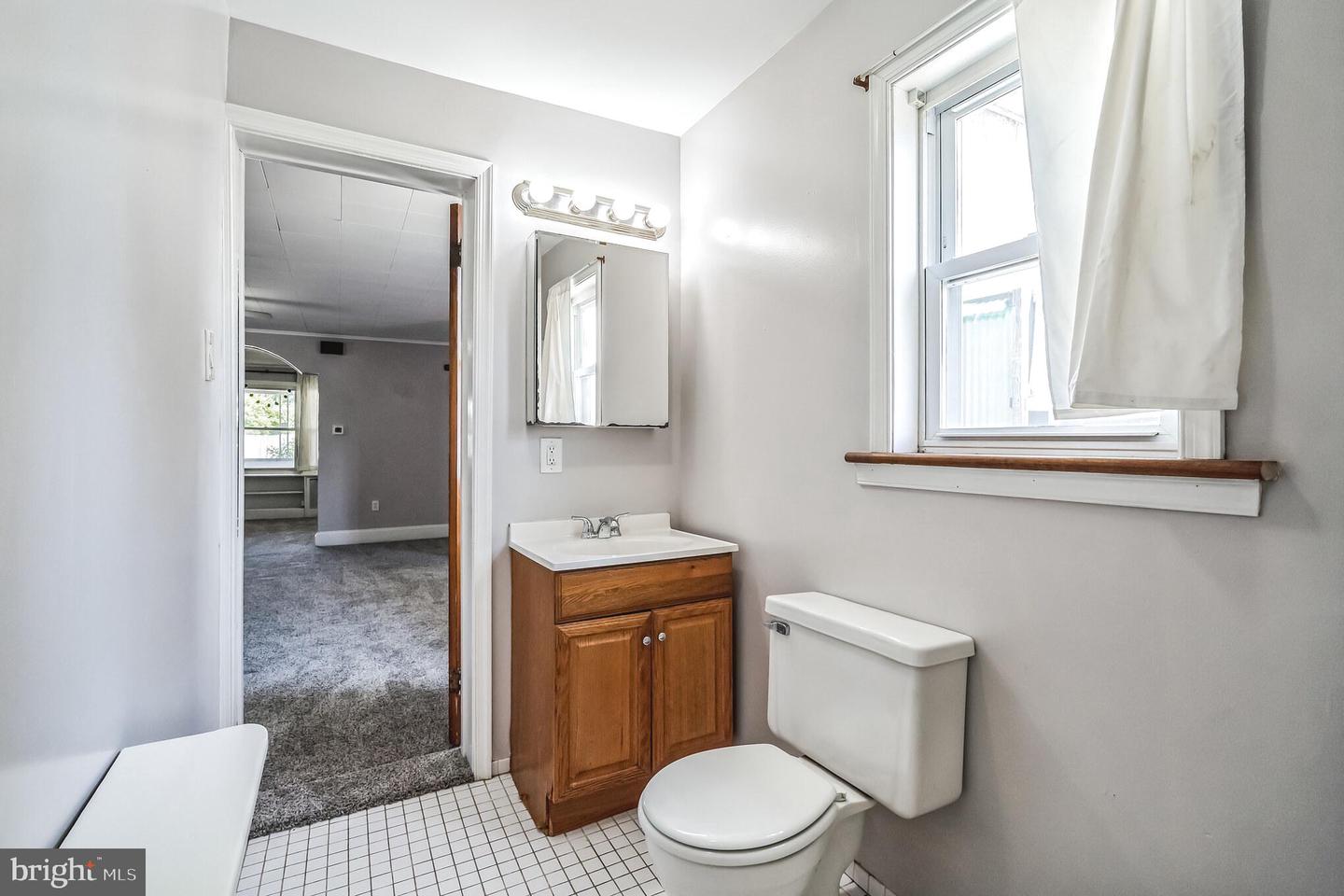 239 Lemonte St Property Photo 21