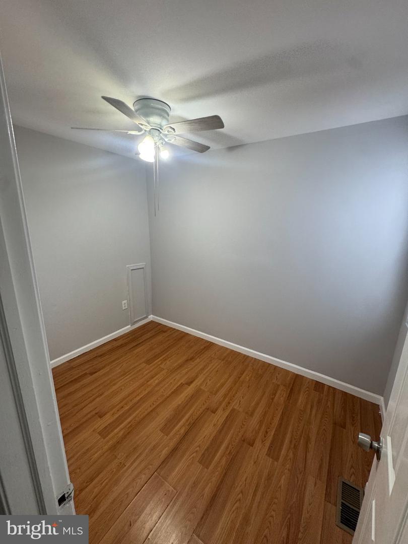 24 Abbottsford Ave Property Photo 8