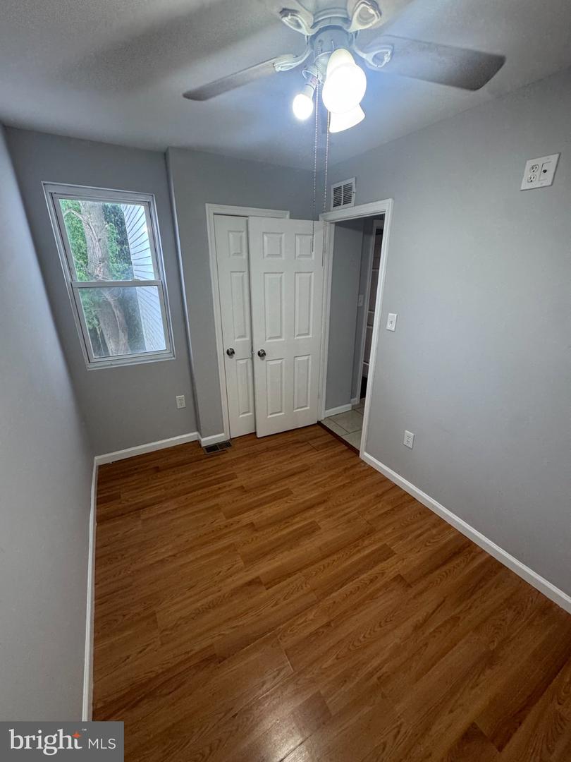 24 Abbottsford Ave Property Photo 9