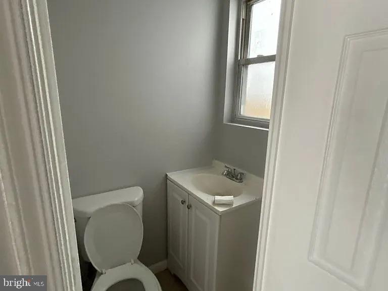 24 Abbottsford Ave Property Photo 14