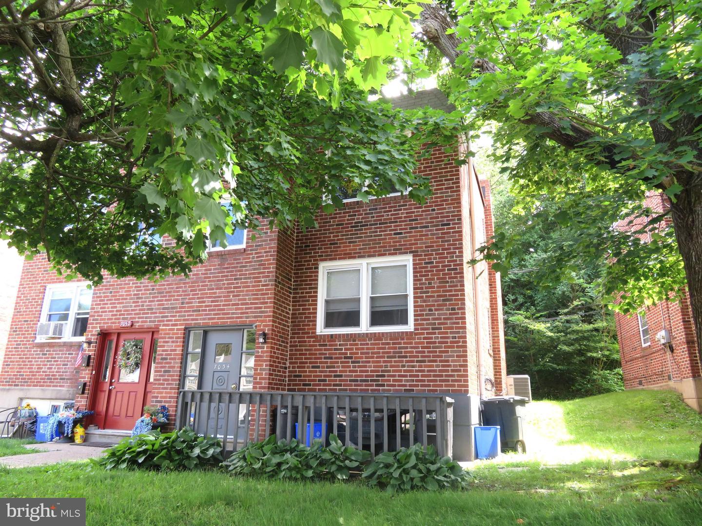 7034 Valley Ave Property Photo 1