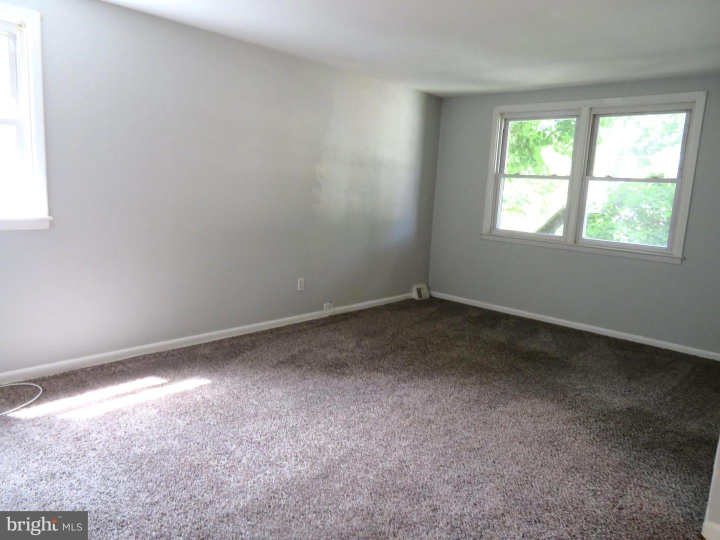 7034 Valley Ave Property Photo 10