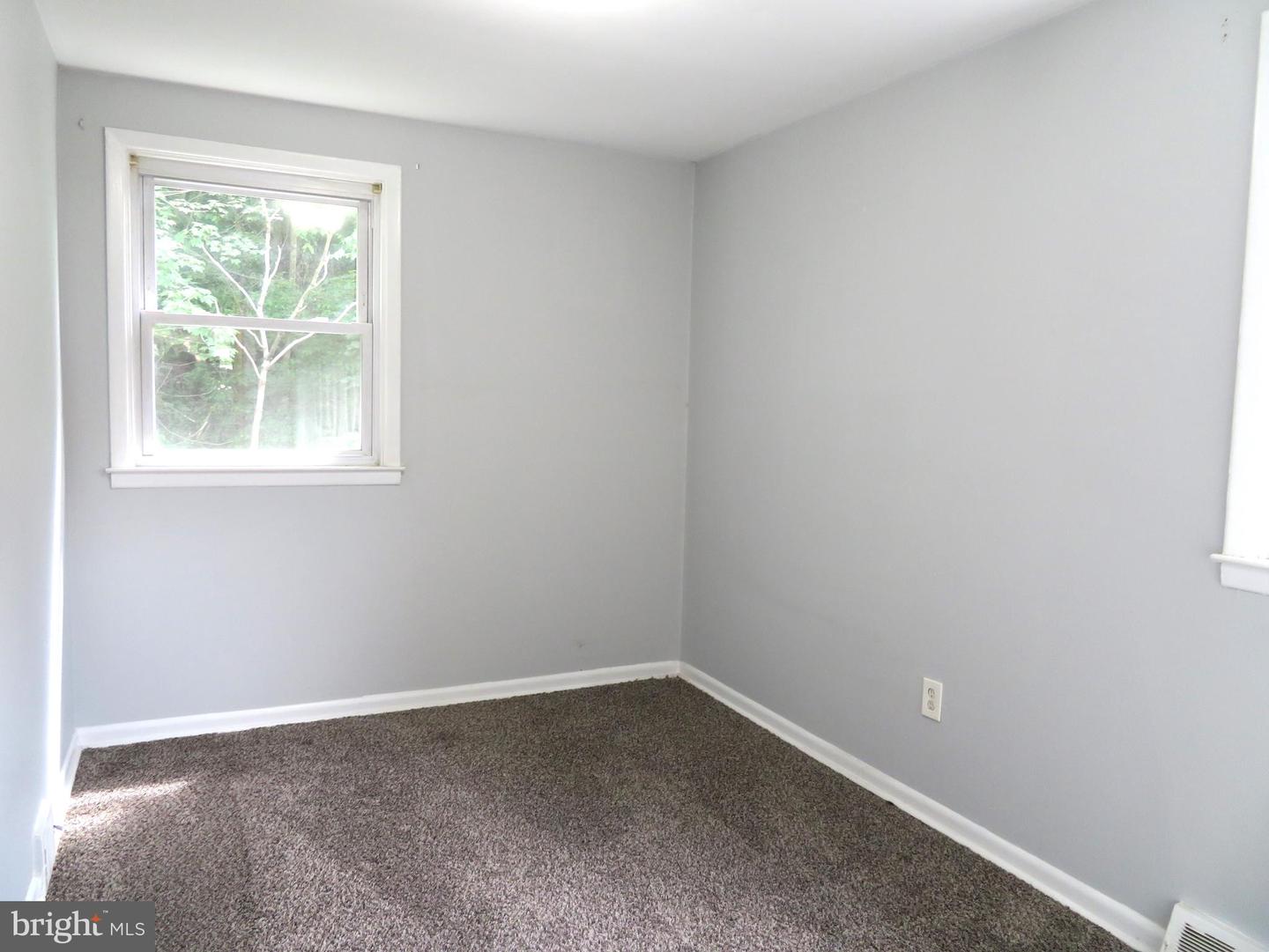 7034 Valley Ave Property Photo 16