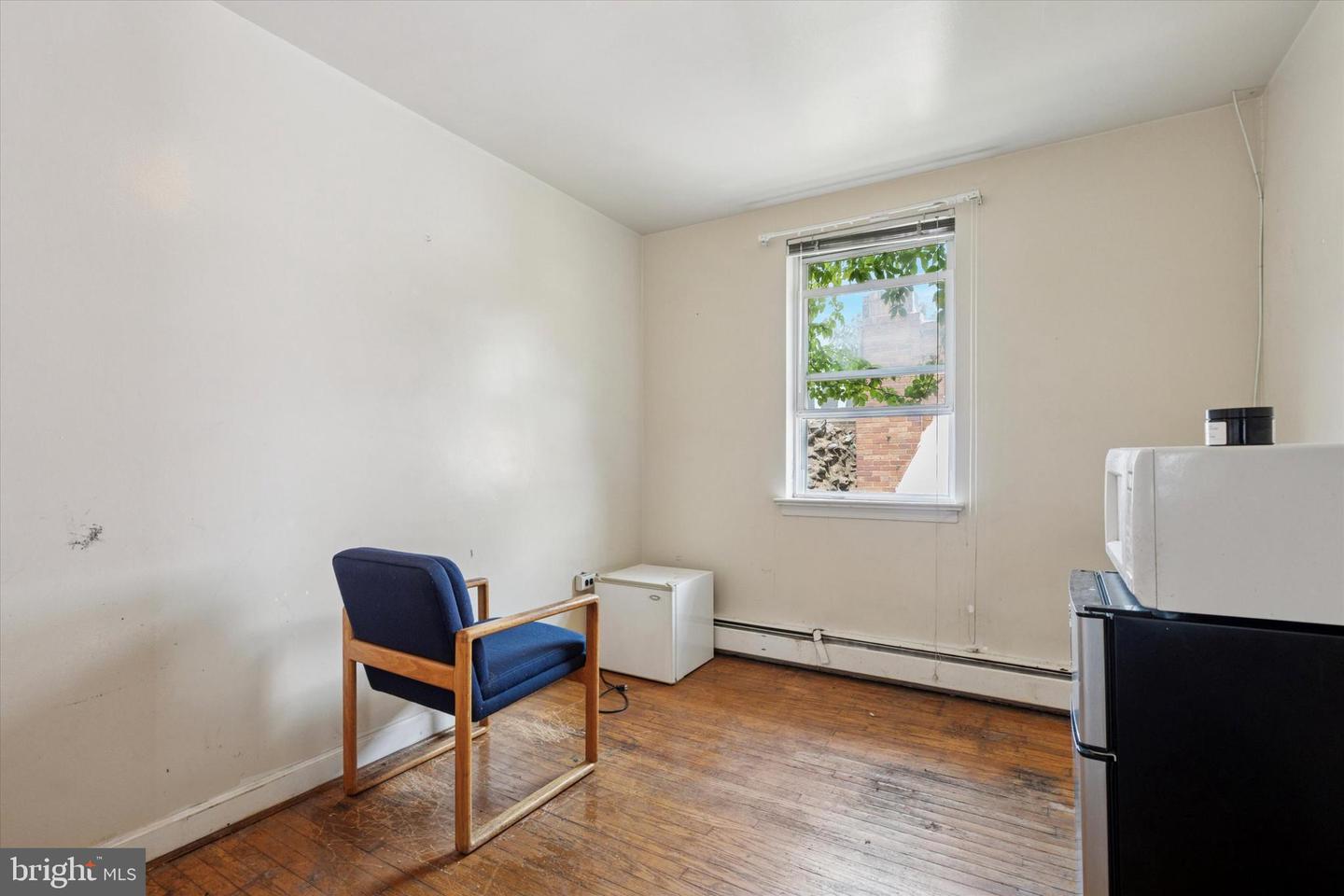 2530-32 Wharton St Property Photo 9