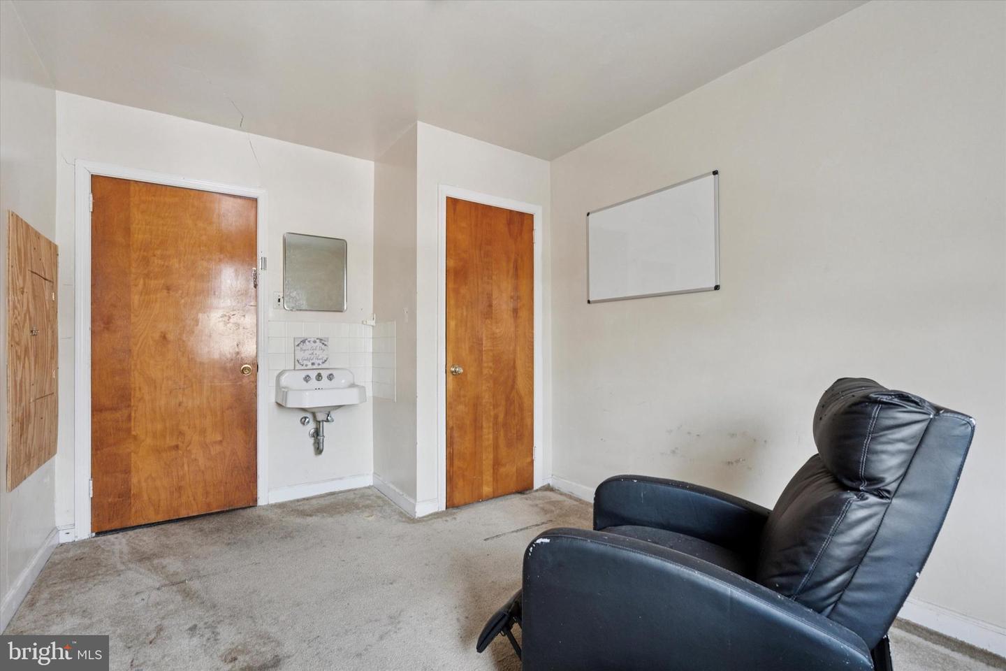 2530-32 Wharton St Property Photo 12