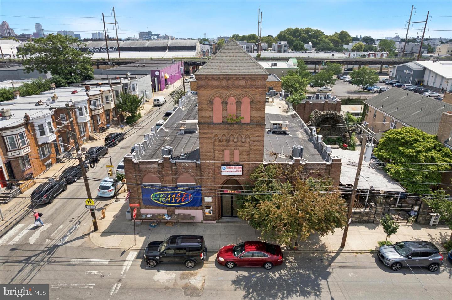2530-32 Wharton St Property Photo 37