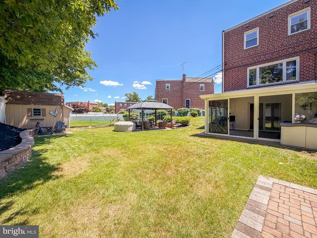 1338 Ascot Pl Property Photo 39