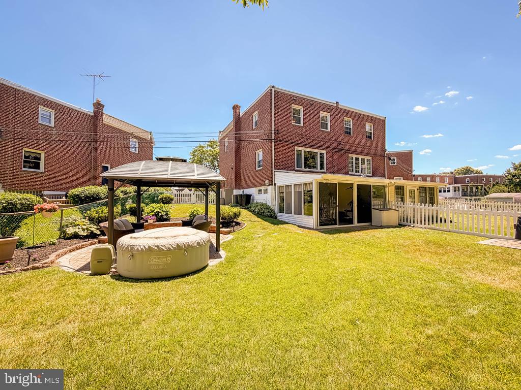 1338 Ascot Pl Property Photo 40