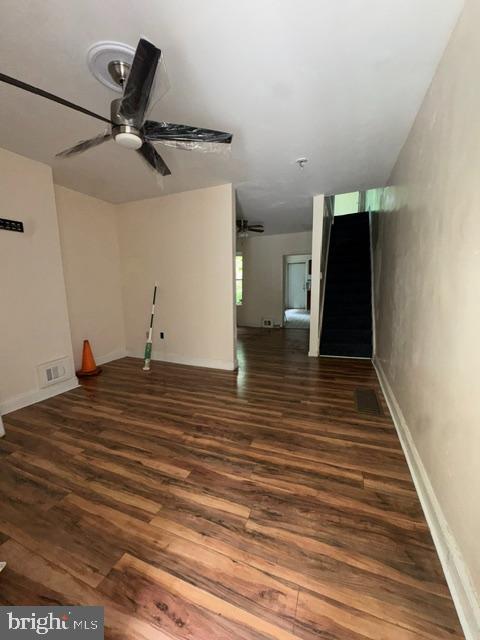 5943 E Wister St Property Photo 3