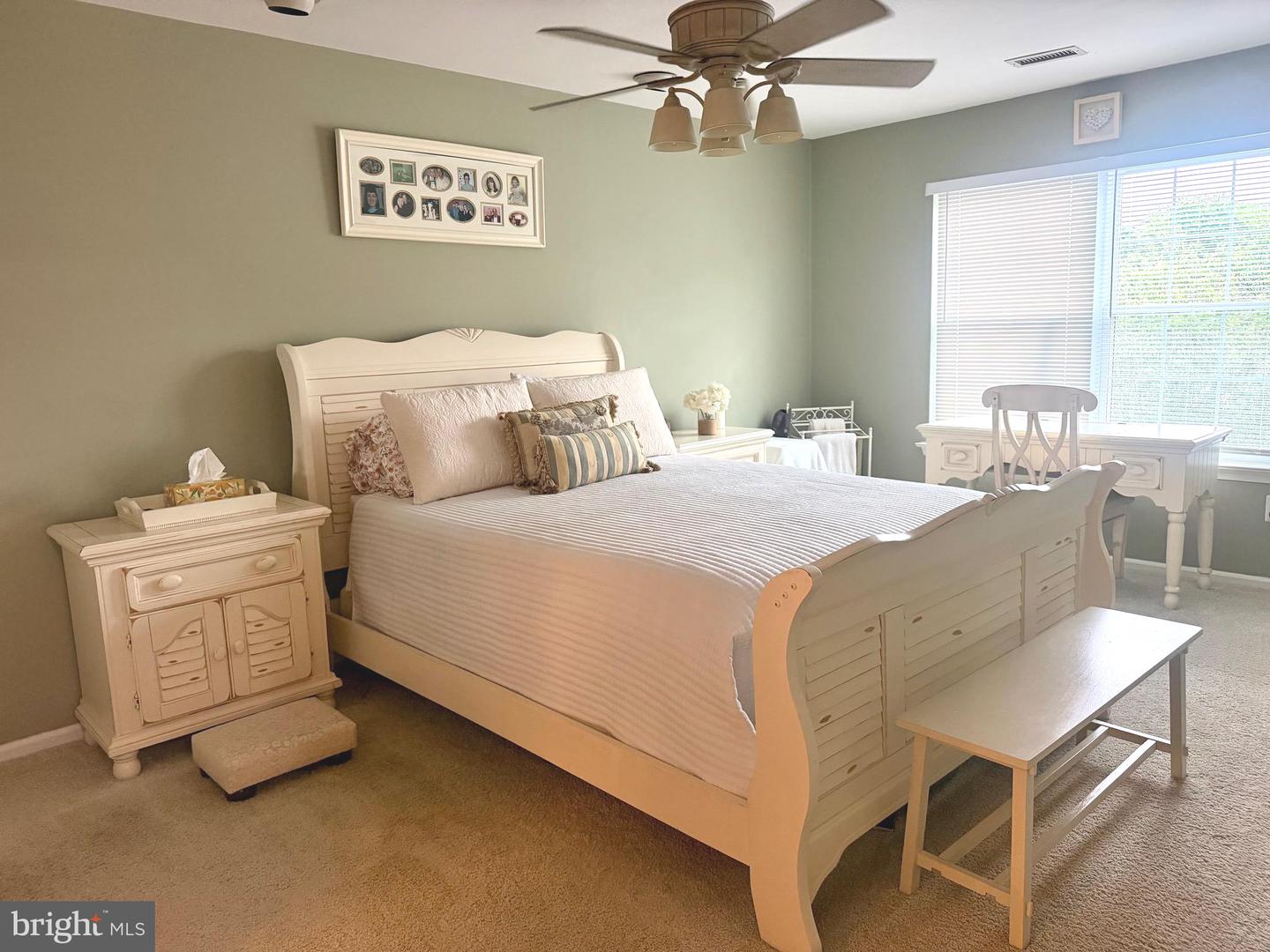 72303-00 Delaire Landing Rd #303 Property Photo 11
