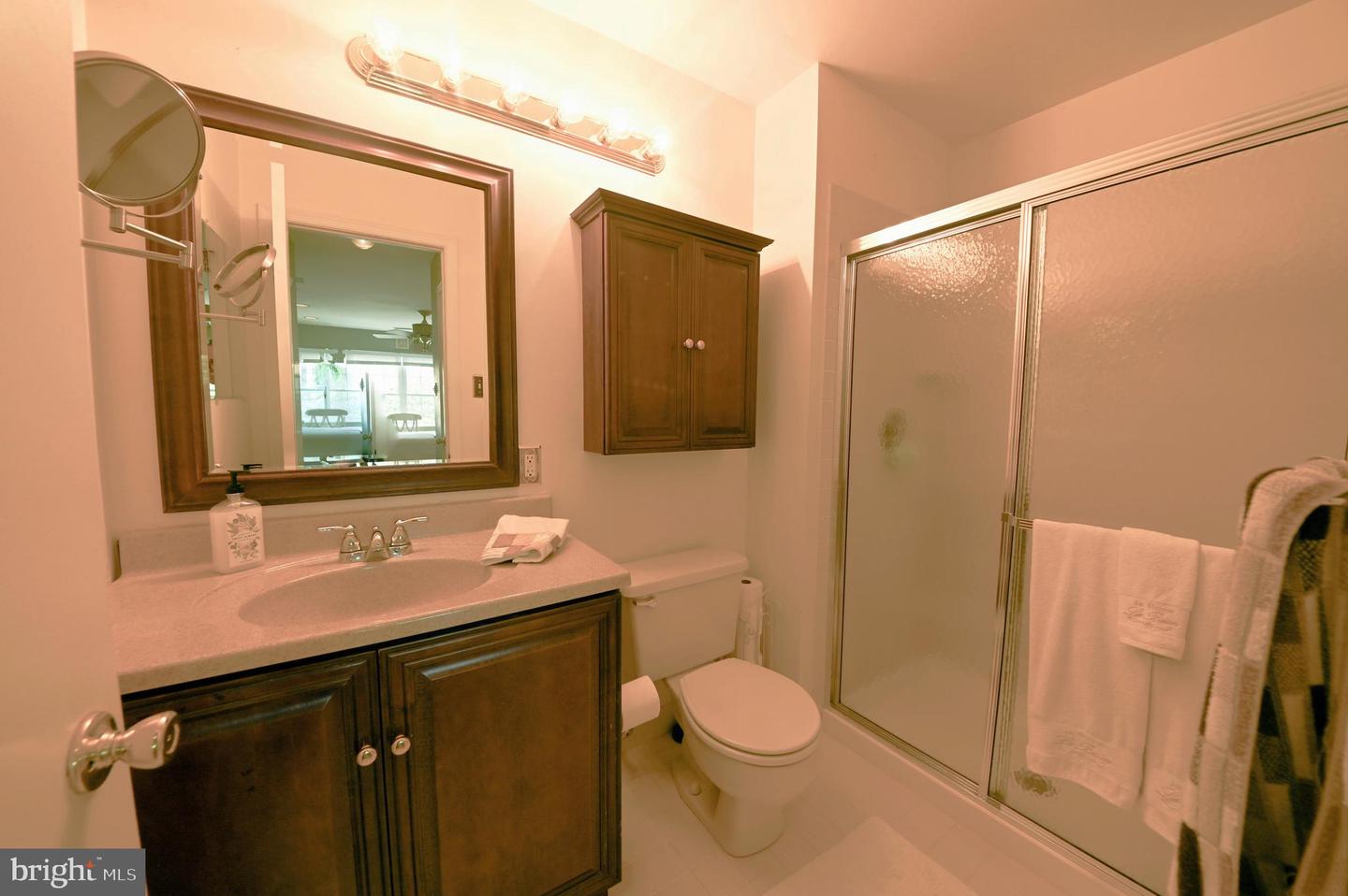 72303-00 Delaire Landing Rd #303 Property Photo 15