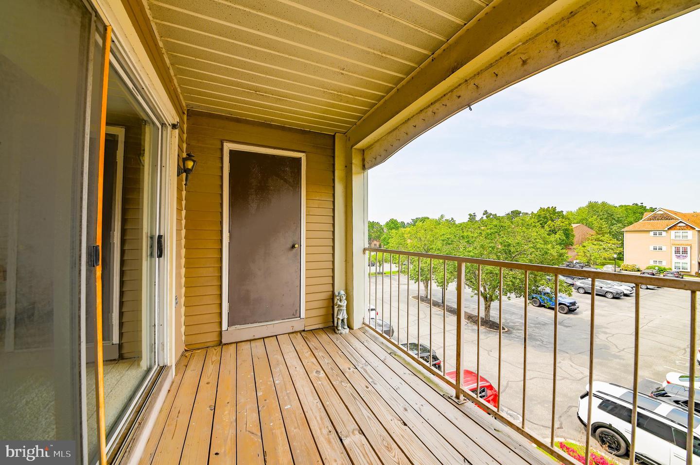 72303-00 Delaire Landing Rd #303 Property Photo 18