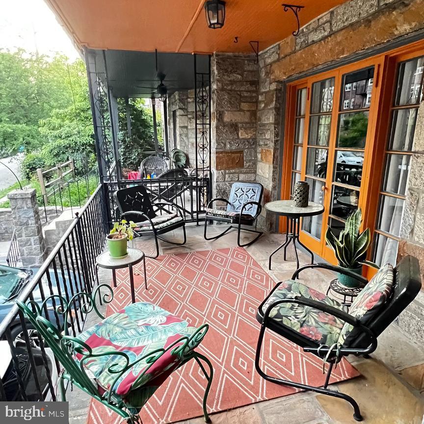 6903 CHEROKEE ST Property Photo 1