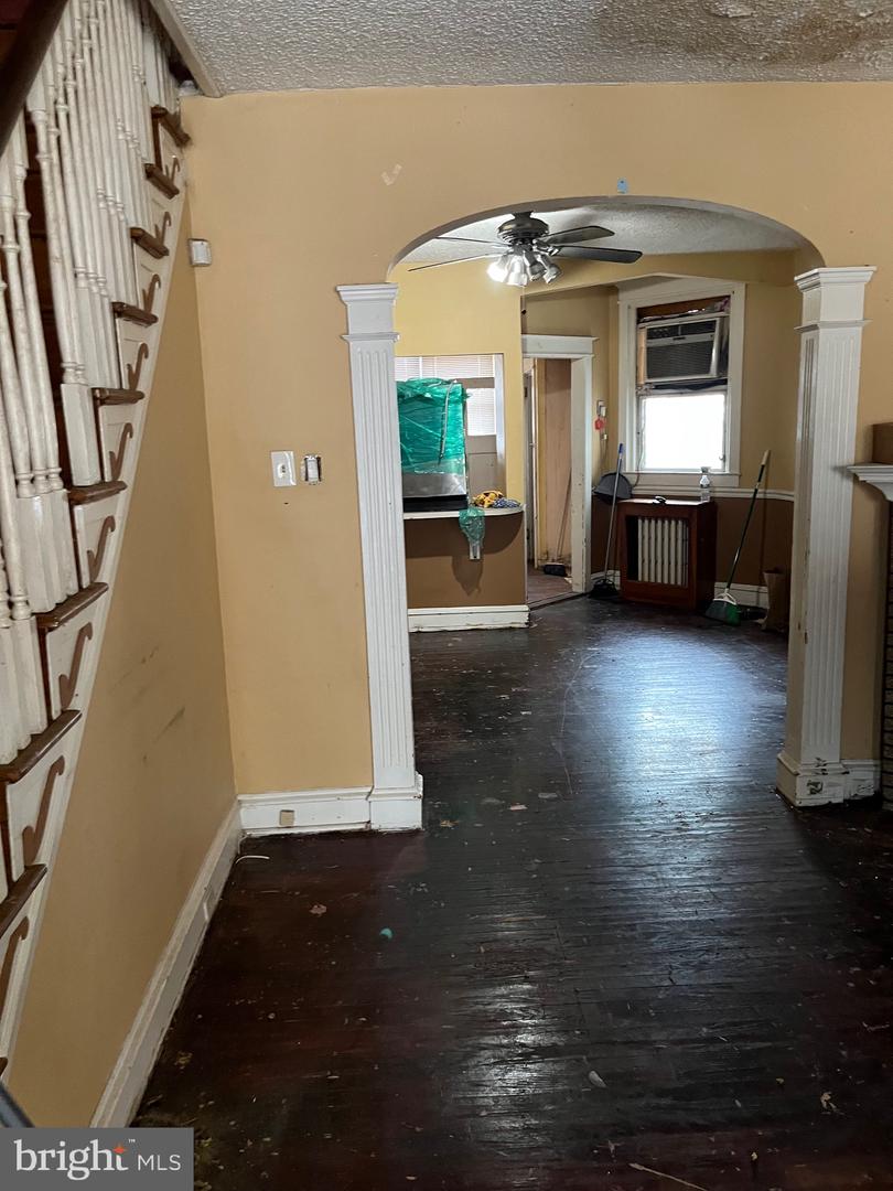 4157 Barnett St Property Photo 2