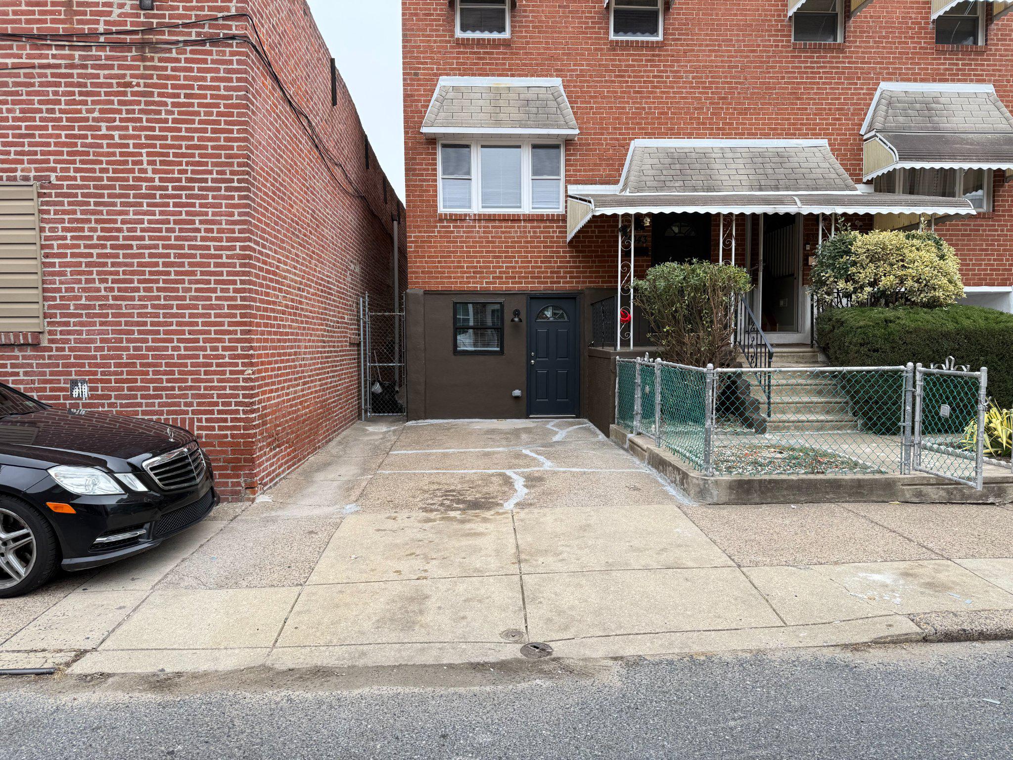 3043 Miller St Property Photo 1