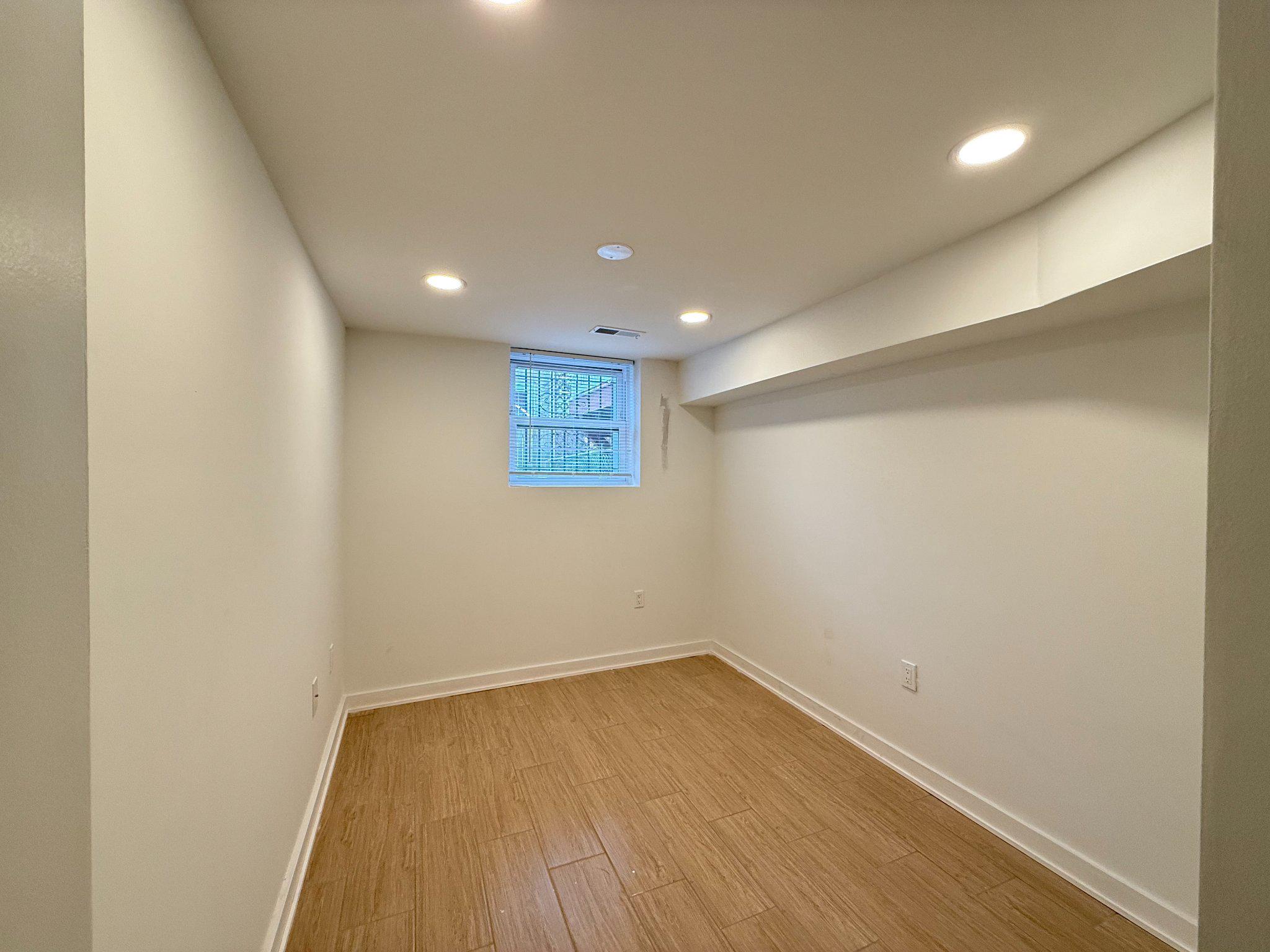 3043 Miller St Property Photo 9