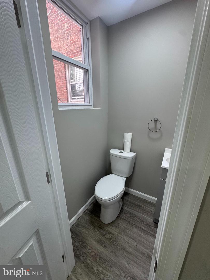 6018 Ross St Property Photo 4