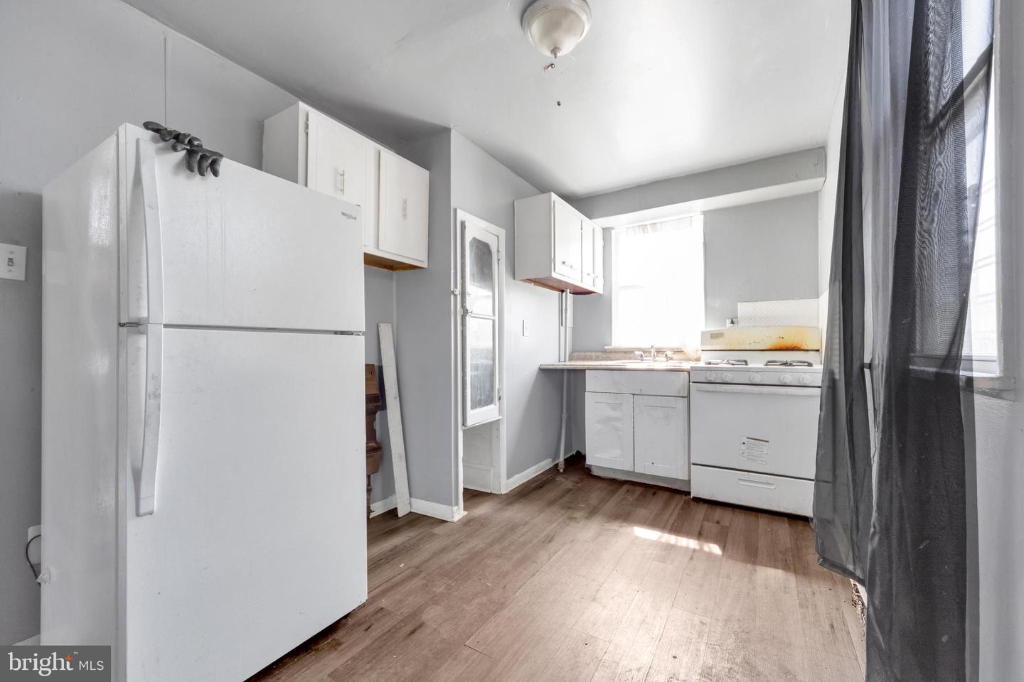 1654 Harrison St Property Photo 16