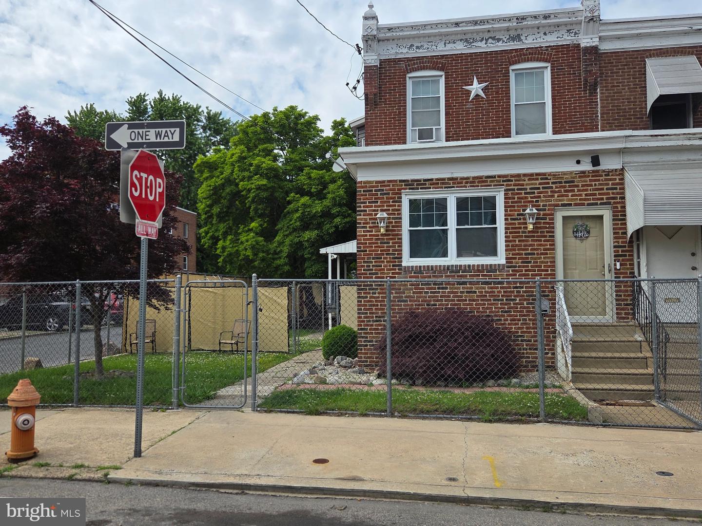 5234 Jackson St Property Photo 2