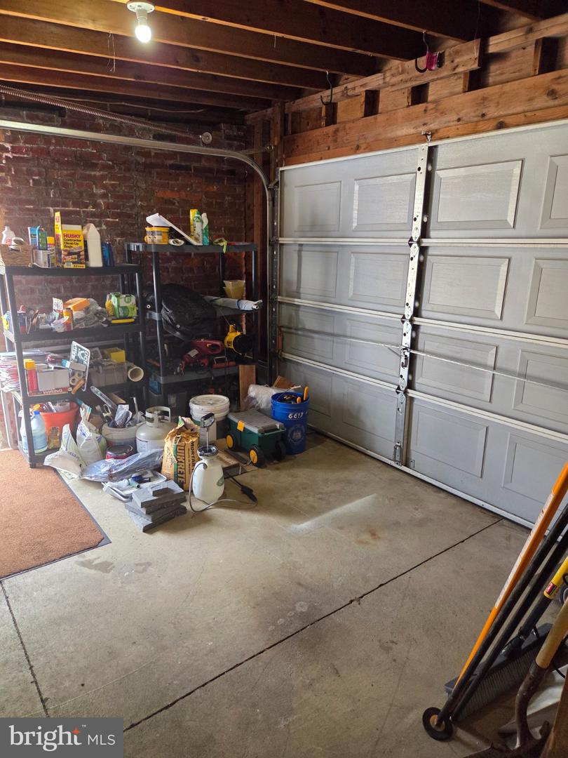 5234 Jackson St Property Photo 10