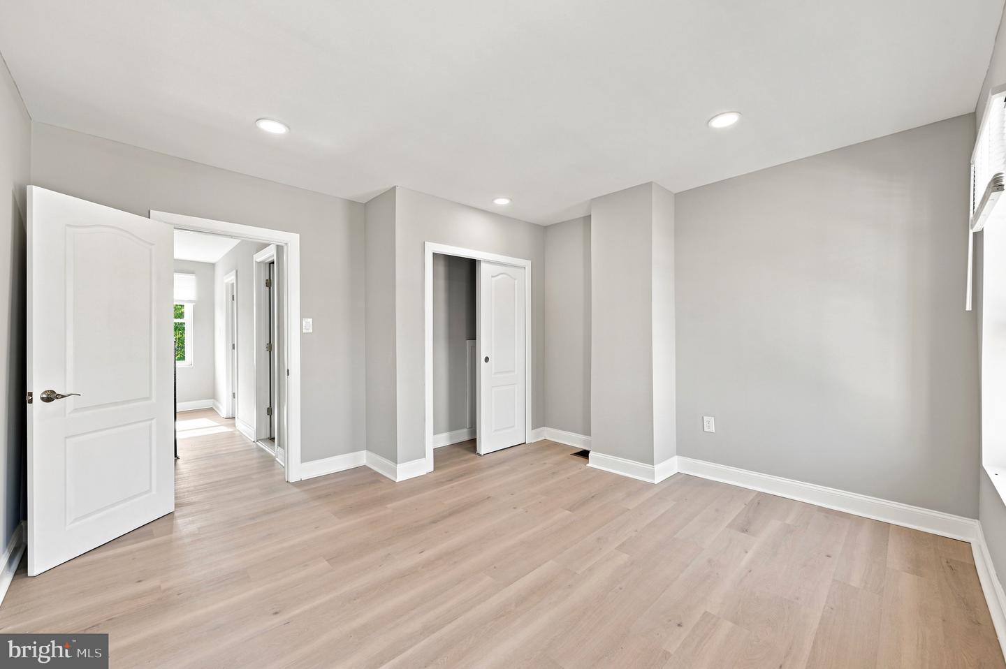 3105 N Chadwick St Property Photo 10