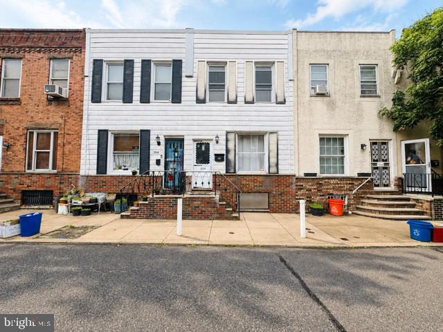 2536 S FAIRHILL ST Property Photo 1