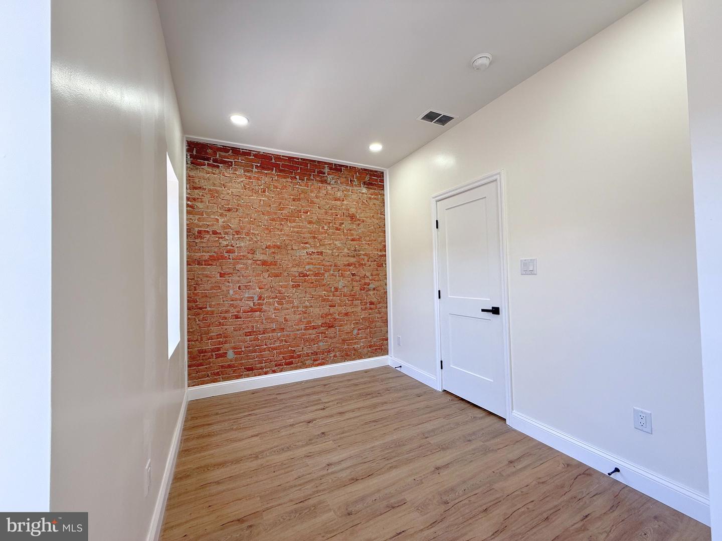 2762 Martha St Property Photo 29