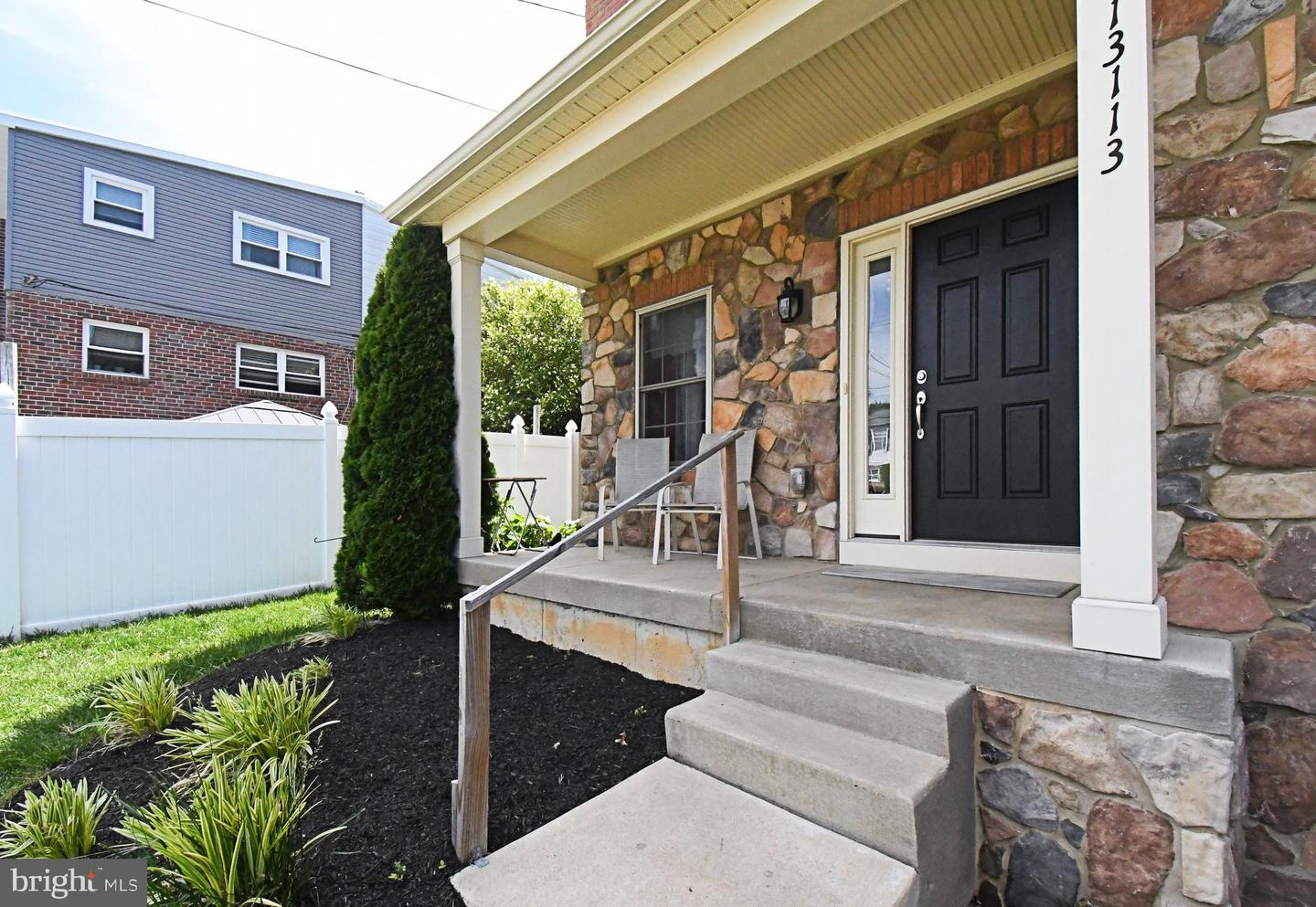 13113 Worthington Rd Property Photo 4