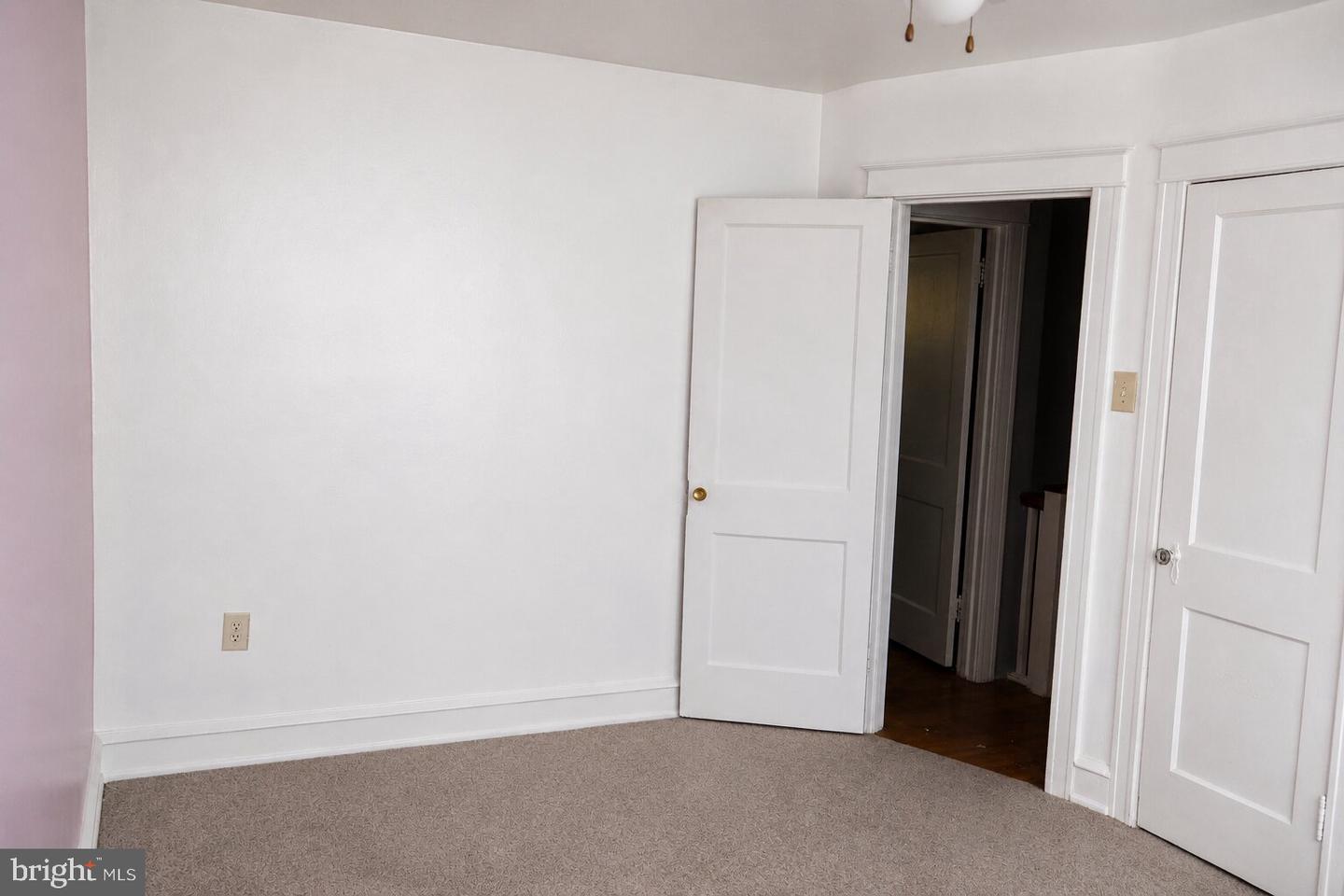4335 Teesdale St Property Photo 6